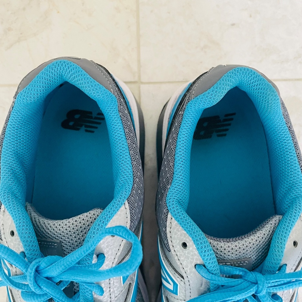 NEW BALANCE {10.5} Running Shoe 1540v3 Gray and Blue - Picture 11 of 12